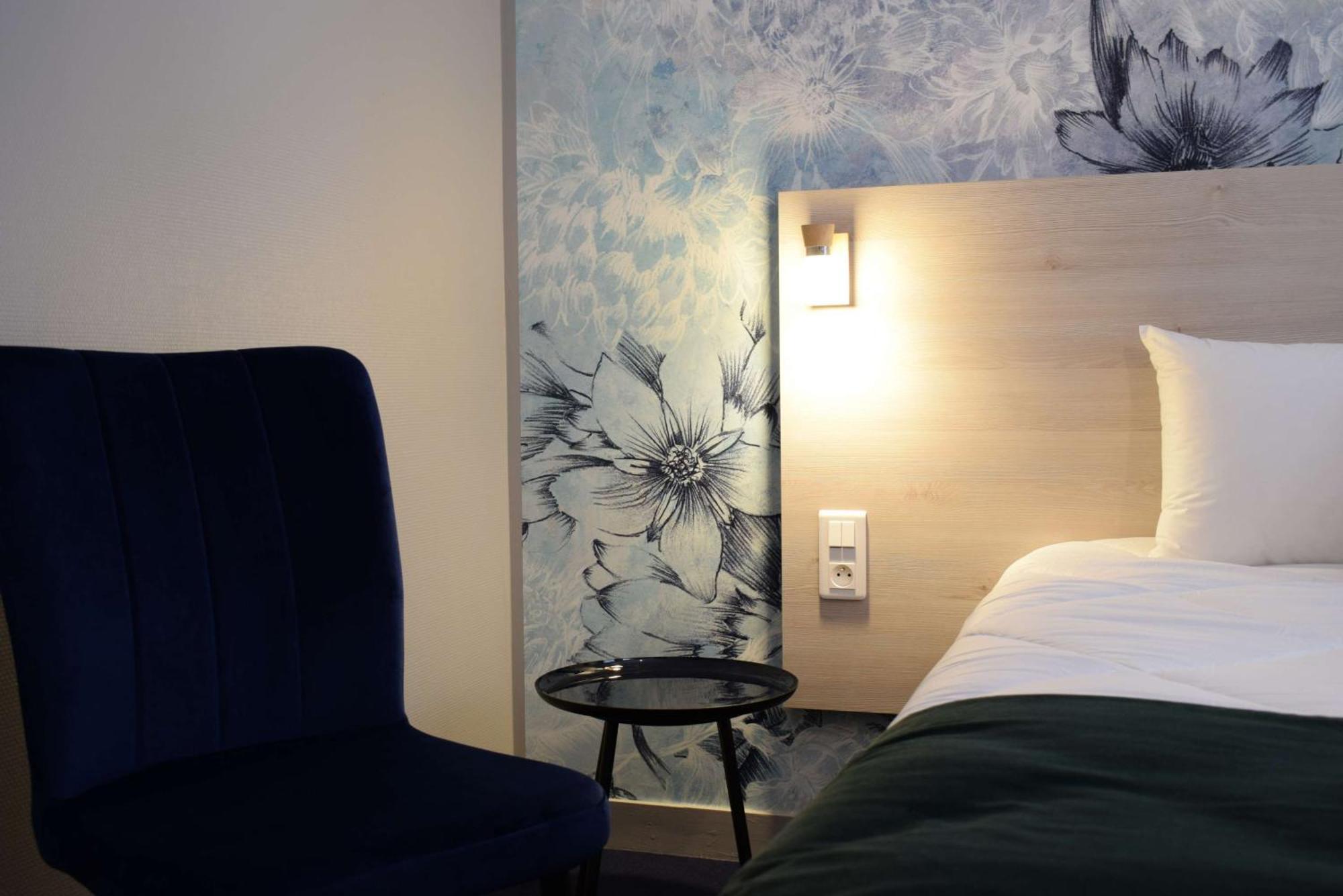 Brit Hotel Au Pays De Vitre Etrelles Екстер'єр фото