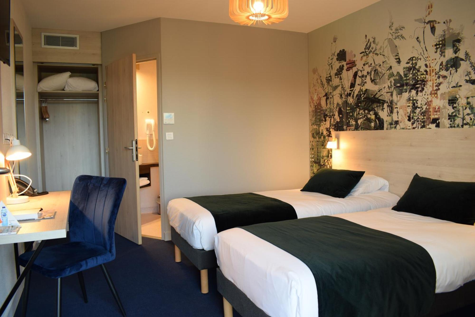 Brit Hotel Au Pays De Vitre Etrelles Екстер'єр фото