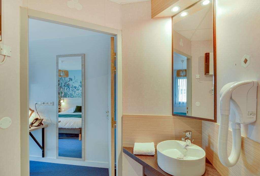 Brit Hotel Au Pays De Vitre Etrelles Номер фото